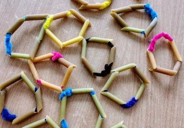 Bransoletki z makaronu