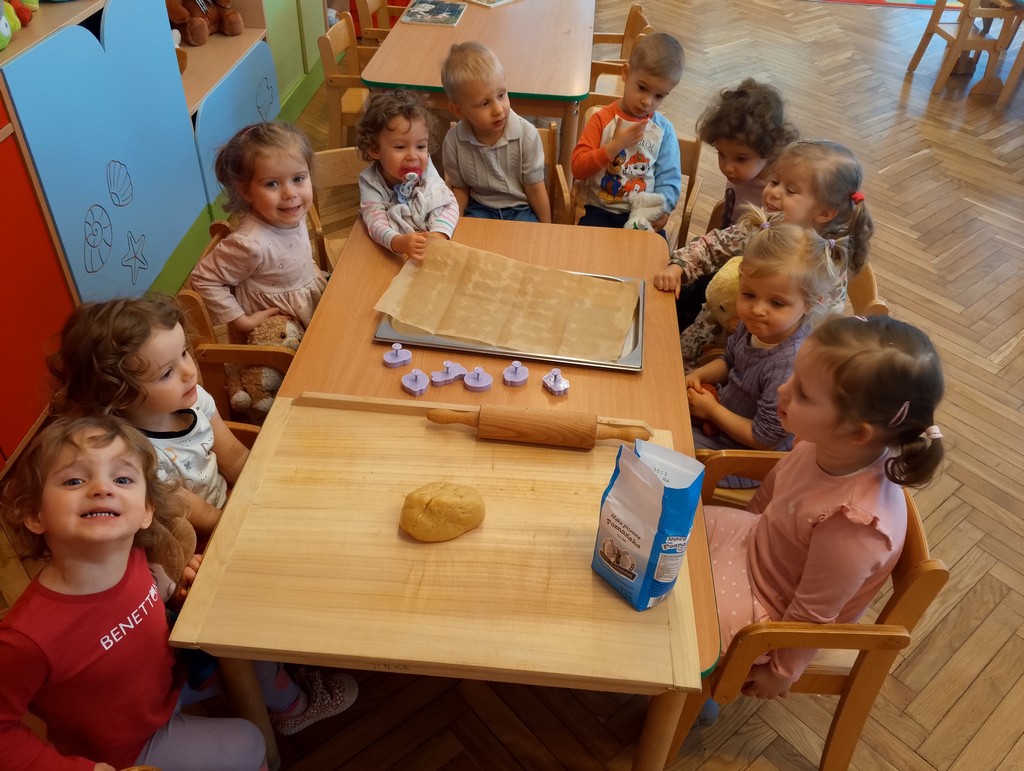 Zajęcia kulinarne w Biedronkach. Pieczemy świąteczne ciasteczka