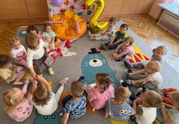Urodziny Oliwierka w grupie Motylki