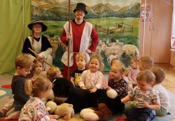 Wizyta Teatru Eden w Miejskim Zespole Żłobków